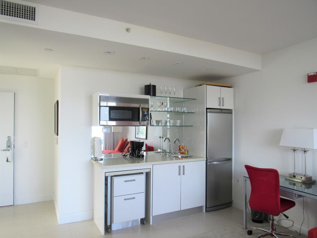 C Ocean Rentals At Strand Ocean Drive (Adults Only) ไมอามีบีช ภายนอก รูปภาพ