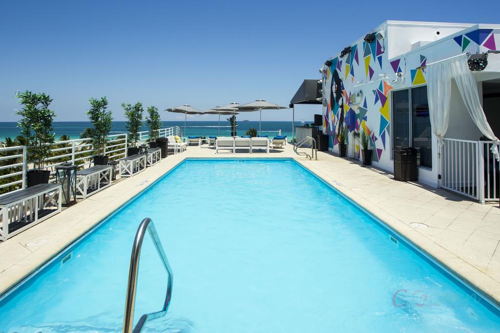C Ocean Rentals At Strand Ocean Drive (Adults Only) ไมอามีบีช ภายนอก รูปภาพ
